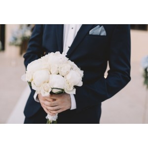Νυφικες Ανθοδεσμες - Παιώνιες λευκές & λευκά τριαντάφυλλα Γάμος