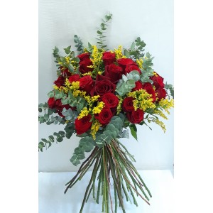 Ανθοδέσμη με κόκκινα τριαντάφυλλα E-Shop