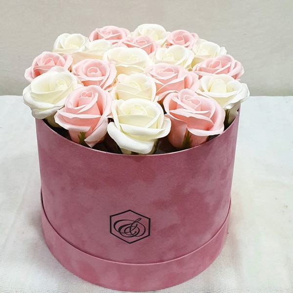 Soap Pink roses in a box